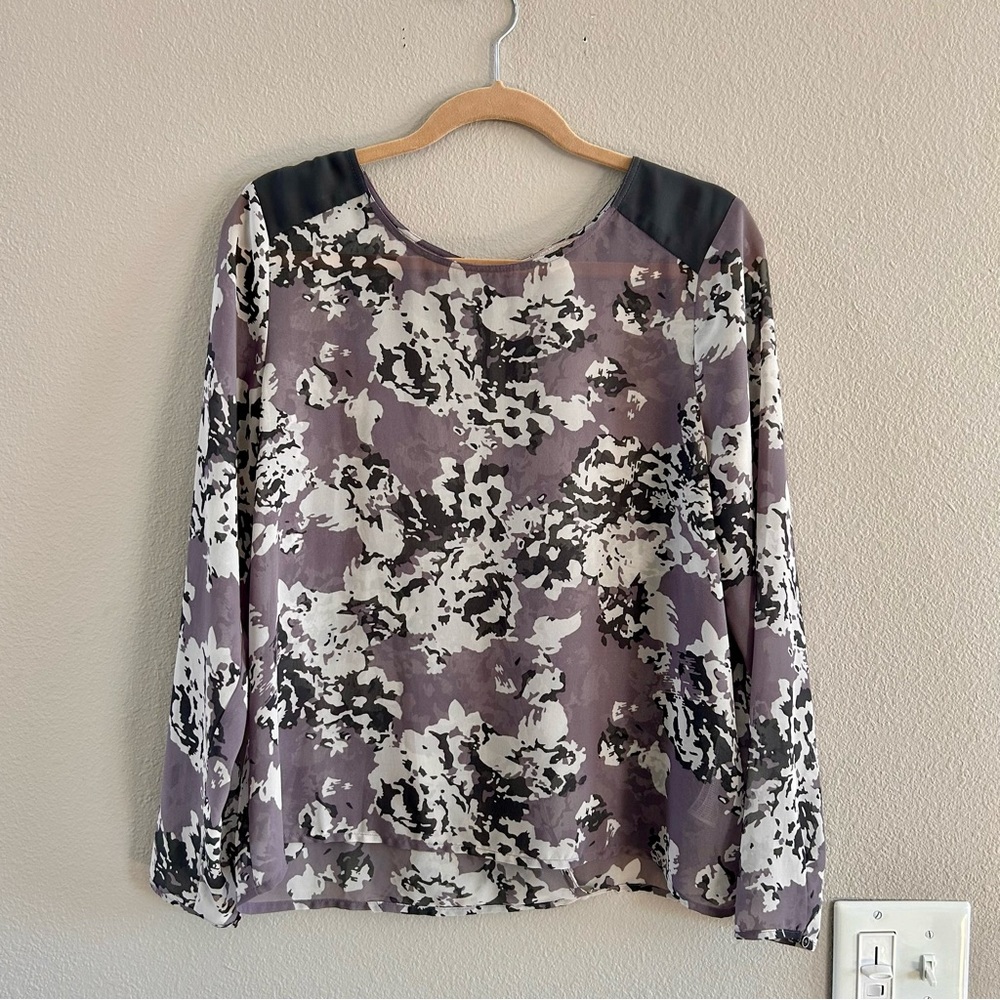 Women’s Banana Republic Medium Top Purple
